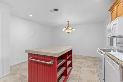736 NE 36th Street, Oakland Park, FL 33334 - Photo 14
