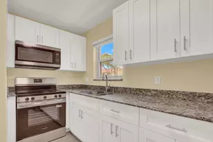 201 Lake Frances Dr, West Palm Beach, FL 33411 - Photo 6