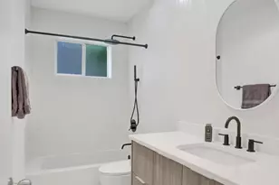 2030 N 54th Ave, Hollywood, FL 33021 - Photo 8