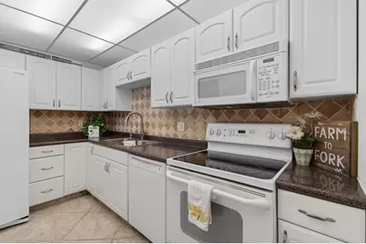 555 NW 4 Avenue #4230, Boca Raton, FL 33432 - Photo 18