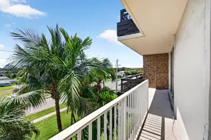 555 NW 4 Ave, Boca Raton, FL 33432 - Photo 12