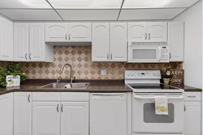 555 NW 4 Avenue #4230, Boca Raton, FL 33432 - Photo 16