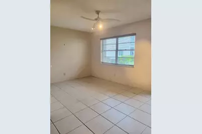 26 Lake Vista Trail #Apt 104, Port Saint Lucie, FL 34952 - Photo 4