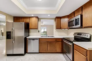 3951 NE 19th Rd, Pompano Beach, FL 33064 - Photo 32