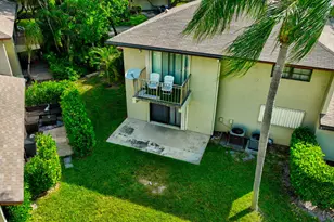 3951 NE 19th Rd, Pompano Beach, FL 33064 - Photo 10