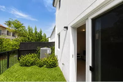 5085 SW 37th Street, West Park, FL 33023 - Photo 18