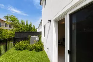 5085 SW 37th St, West Park, FL 33023 - Photo 18