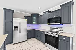 9200 SW 51st Pl, Cooper City, FL 33328 - Photo 10