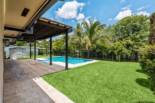 9200 SW 51st Pl, Cooper City, FL 33328 - Photo 32