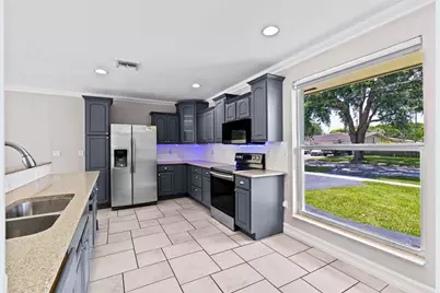 9200 SW 51st Place, Cooper City, FL 33328 - Photo 8