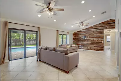 542 Indigo Avenue, Wellington, FL 33414 - Photo 4