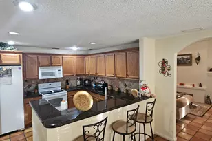 11453 Lakeview Dr, Coral Springs, FL 33071 - Photo 18
