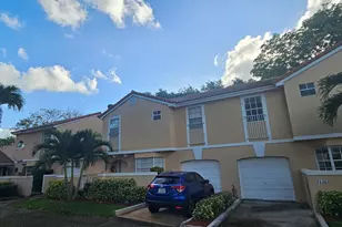11453 Lakeview Dr, Coral Springs, FL 33071 - Photo 1