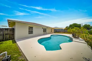 521 SW Halifax Ave, Port Saint Lucie, FL 34953 - Photo 32