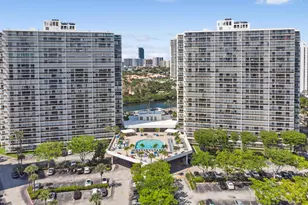 3701 N Country Club Dr, Aventura, FL 33180 - Photo 38