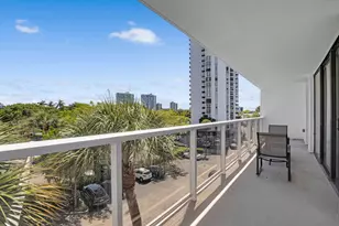 3701 N Country Club Dr, Aventura, FL 33180 - Photo 6