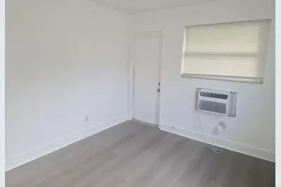 2032 NE 168th Street # 1, North Miami Beach, FL 33162 - Photo 10