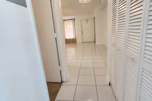 500 NE 3rd St, Hallandale, FL 33009 - Photo 14