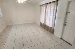 500 NE 3rd St, Hallandale, FL 33009 - Photo 4