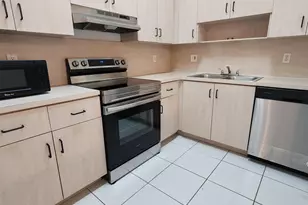 500 NE 3rd St, Hallandale, FL 33009 - Photo 6