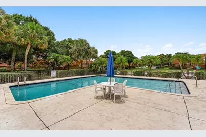 2818 Waterford Drive N, Deerfield Beach, FL 33442 - Photo 30