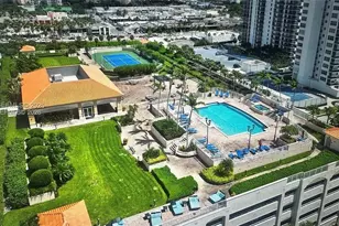 3020 NE 32nd Ave, Fort Lauderdale, FL 33308 - Photo 2