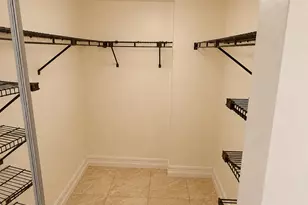 1000 Colony Point Cir, Pembroke Pines, FL 33026 - Photo 4