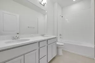 10724 NW Suncrest Lp, Port Saint Lucie, FL 34987 - Photo 4