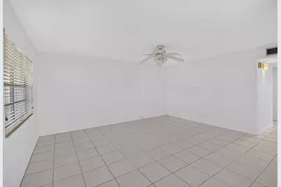 200 Normandy E #200, Delray Beach, FL 33484 - Photo 2