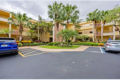 7520 La Paz Boulevard #104, Boca Raton, FL 33433 - Photo 8