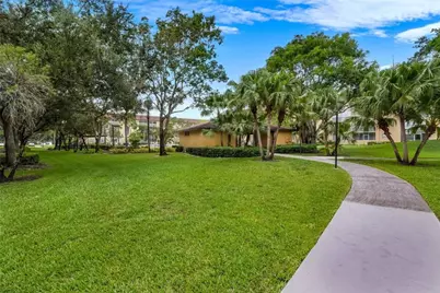 1400 SW 124th Terrace #105q, Pembroke Pines, FL 33027 - Photo 20