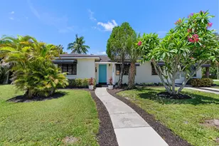 1725 N Lakeside Dr, Lake Worth Beach, FL 33460 - Photo 1