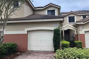 4310 Vineyard Cir, Weston, FL 33332 - Photo 2