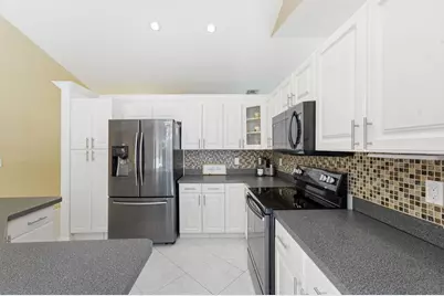 9577 Majestic Way, Boynton Beach, FL 33437 - Photo 10