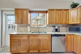 2469 Sun Up Ln, Lake Worth, FL 33462 - Photo 18