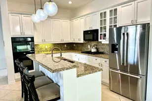 107 Via Escobar Pl, Palm Beach Gardens, FL 33418 - Photo 12