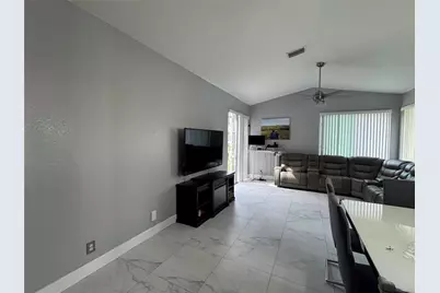 1102 SW 158th Avenue, Pembroke Pines, FL 33027 - Photo 4