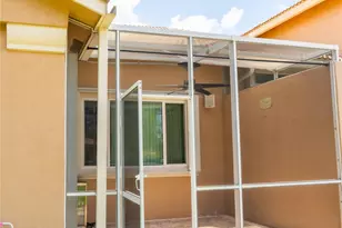 1102 SW 158th Ave, Pembroke Pines, FL 33027 - Photo 24