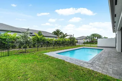 9123 Red Robin Lane, Boynton Beach, FL 33473 - Photo 32