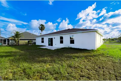 2061 SE Mantua Street, Port Saint Lucie, FL 34952 - Photo 4