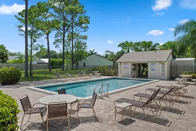352 Wood Dale Drive, Wellington, FL 33414 - Photo 22
