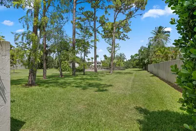 352 Wood Dale Drive, Wellington, FL 33414 - Photo 20
