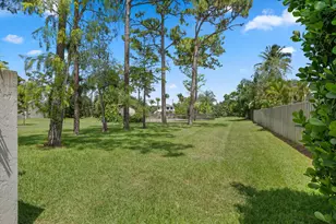 352 Wood Dale Dr, Wellington, FL 33414 - Photo 20