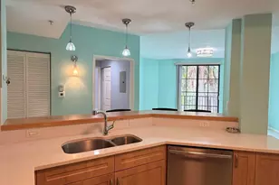 630 S Sapodilla Ave, West Palm Beach, FL 33401 - Photo 6