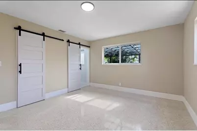 570 SE 2nd Avenue, Pompano Beach, FL 33060 - Photo 18