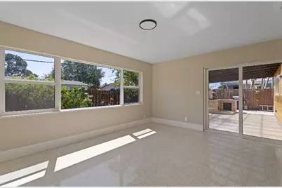 570 SE 2nd Avenue, Pompano Beach, FL 33060 - Photo 16