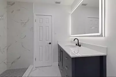 570 SE 2nd Avenue, Pompano Beach, FL 33060 - Photo 14