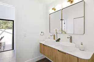 8899 NW 47th Dr, Coral Springs, FL 33067 - Photo 16