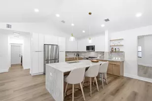 8899 NW 47th Dr, Coral Springs, FL 33067 - Photo 32