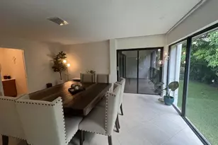 1639 Embassy Dr, West Palm Beach, FL 33401 - Photo 4